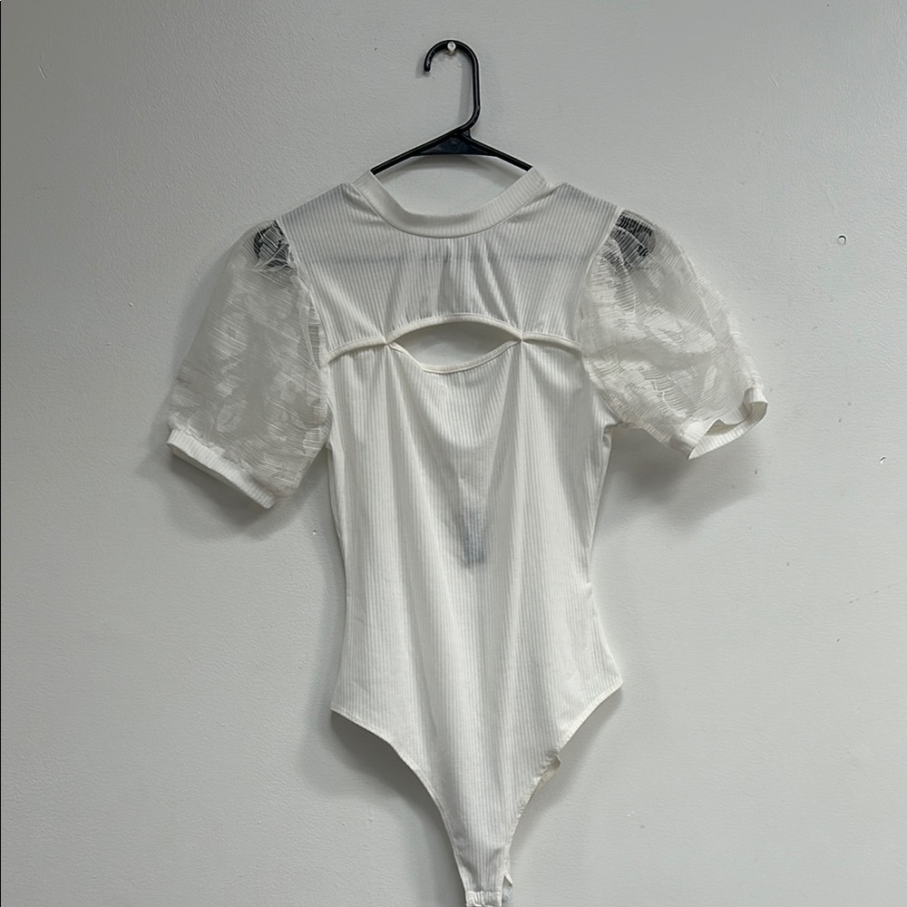 Elegant White Lace Sleeve Bodysuit